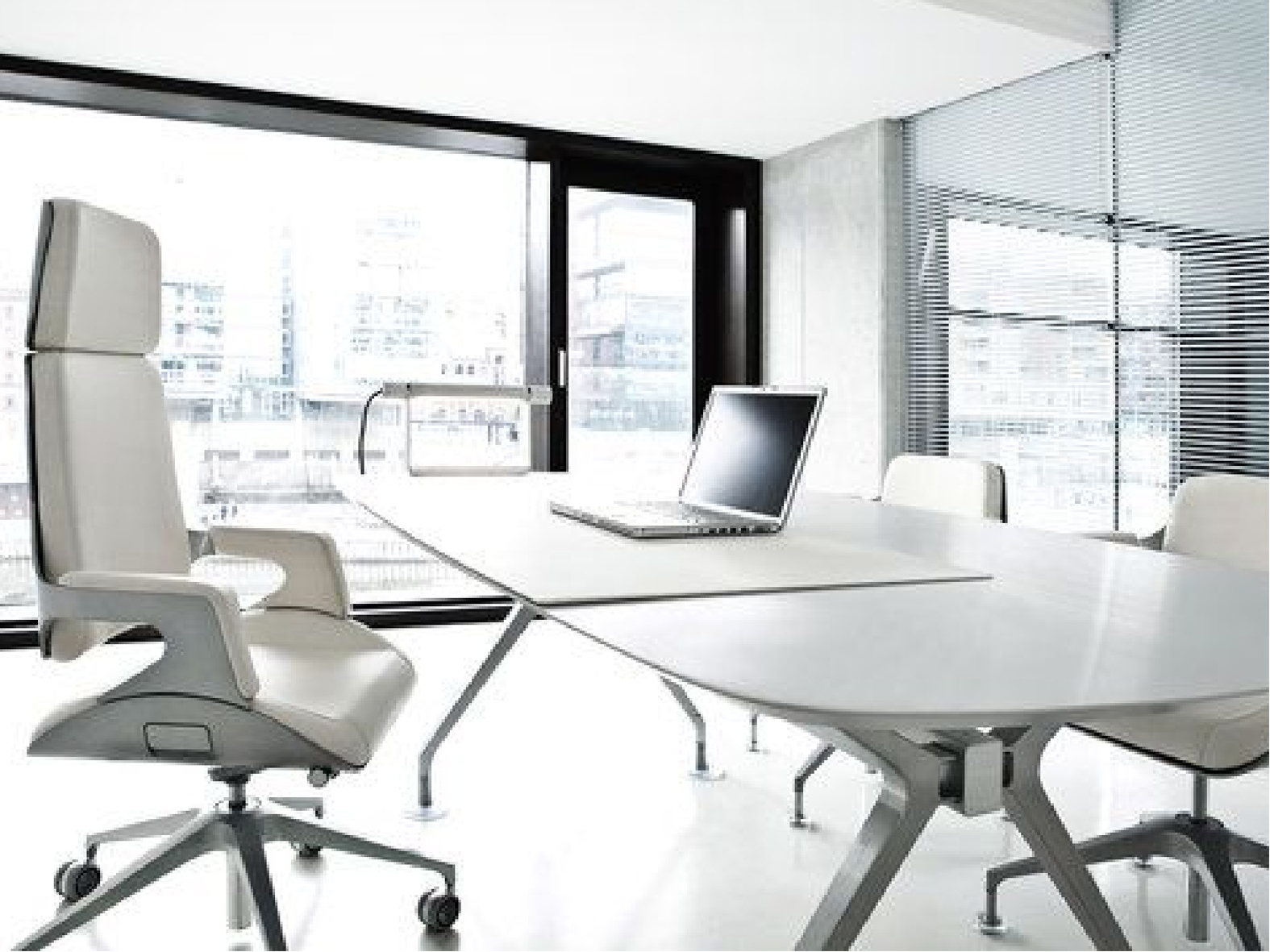 智慧办公新范式:当理性布局遇见感性视觉,碰撞出极致舒适火花(图3) 智慧办公新范式:当理性布局遇见感性视觉,碰撞出极致舒适火花(图3)